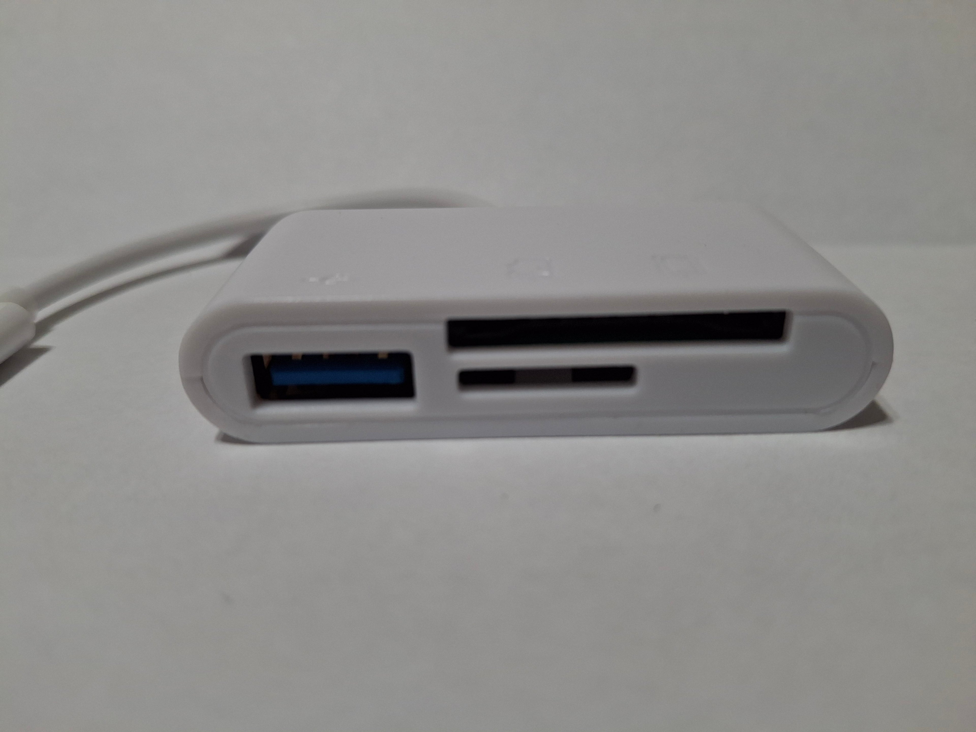 USB C to SD/TF Memory Card Reader