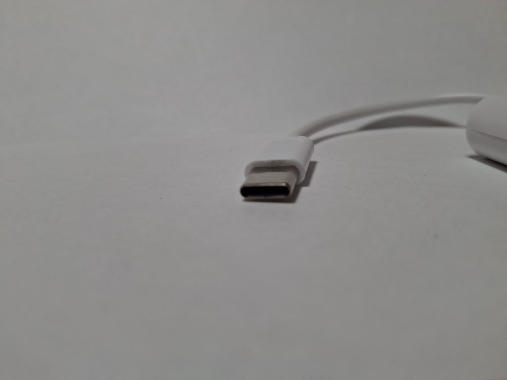 USB C to SD/TF Memory Card Reader