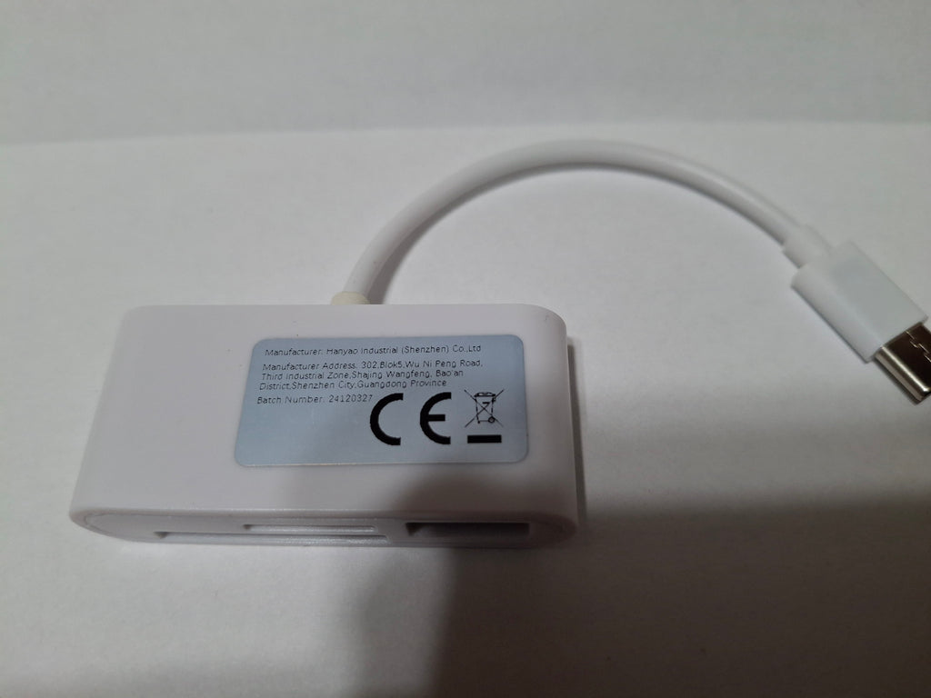 USB C to SD/TF Memory Card Reader